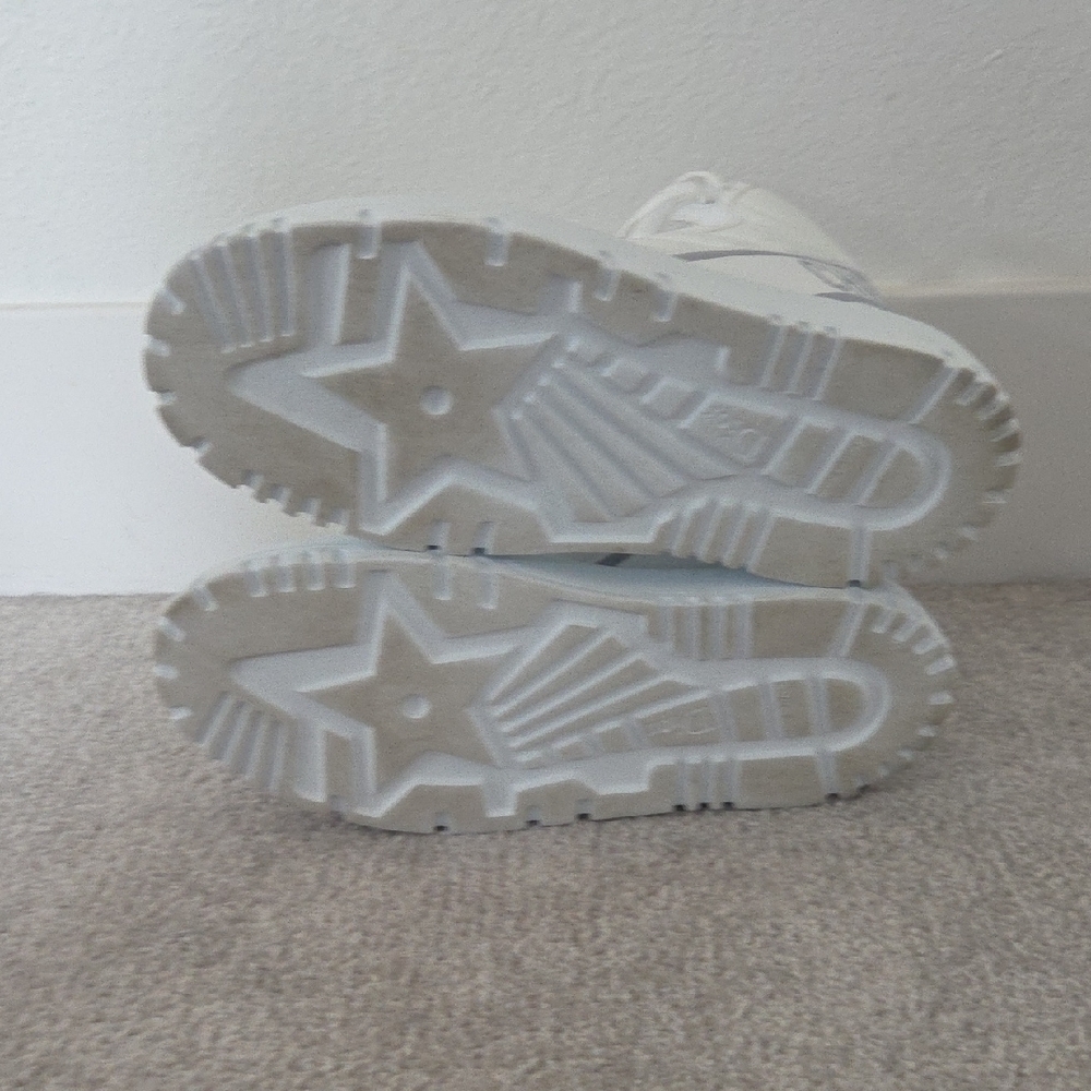 Dior White High-Top Sneakers - Picture 7 of 7